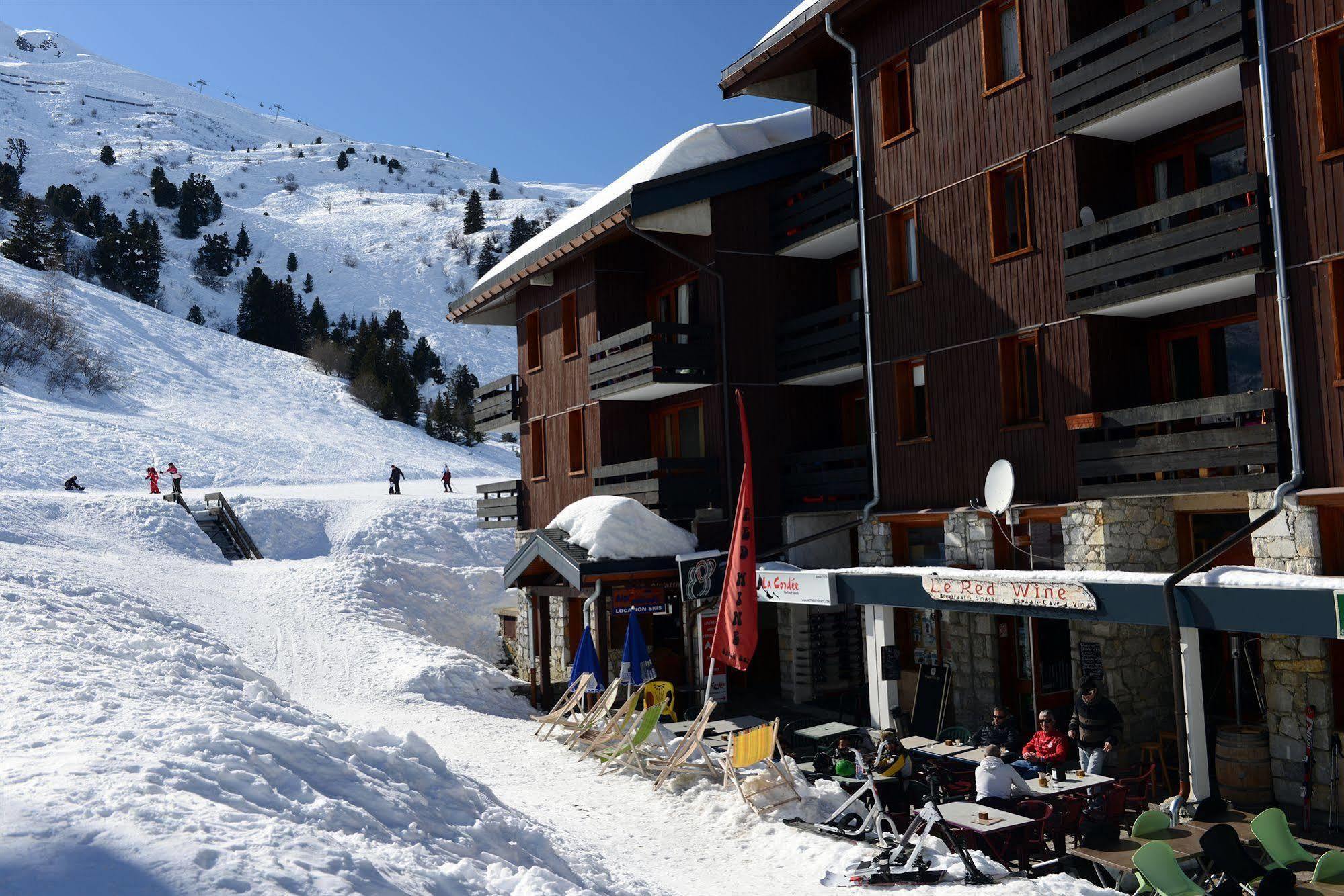 Résidence Odalys Le Hameau du Mottaret Méribel Esterno foto